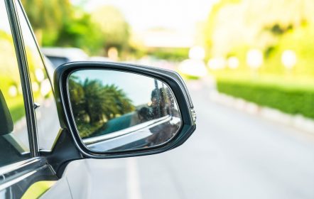 Espejo retrovisor del carro:cómo reducir los puntos ciegos