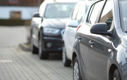 ¿Cómo estacionar un vehículo?