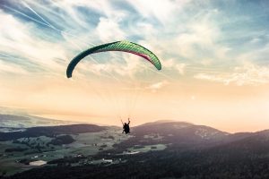 Vuelo en parapente: deportes extremos en el mundo