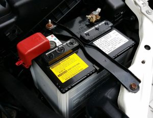 Batería: cuánto dura la batería de un auto sin usar