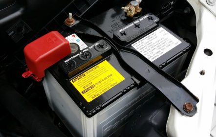 Batería: cuánto dura la batería de un auto sin usar