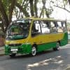Bus que debe desplazarse con seguro obligatorio para transporte de personas