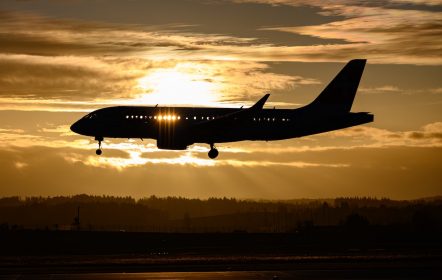 Avión volando