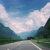 Carretera: línea continua y discontinua